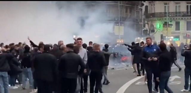 1647525825225034769.jpg 开云体育官网-【夜读】你敢信?国足很多签名出自队医