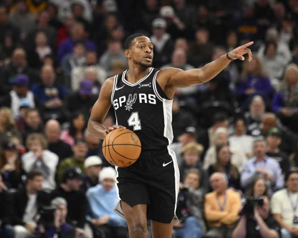 开云体育下载-文班26+13+5帽马刺大胜爵士 福克斯31+5+5弩机17+11+14