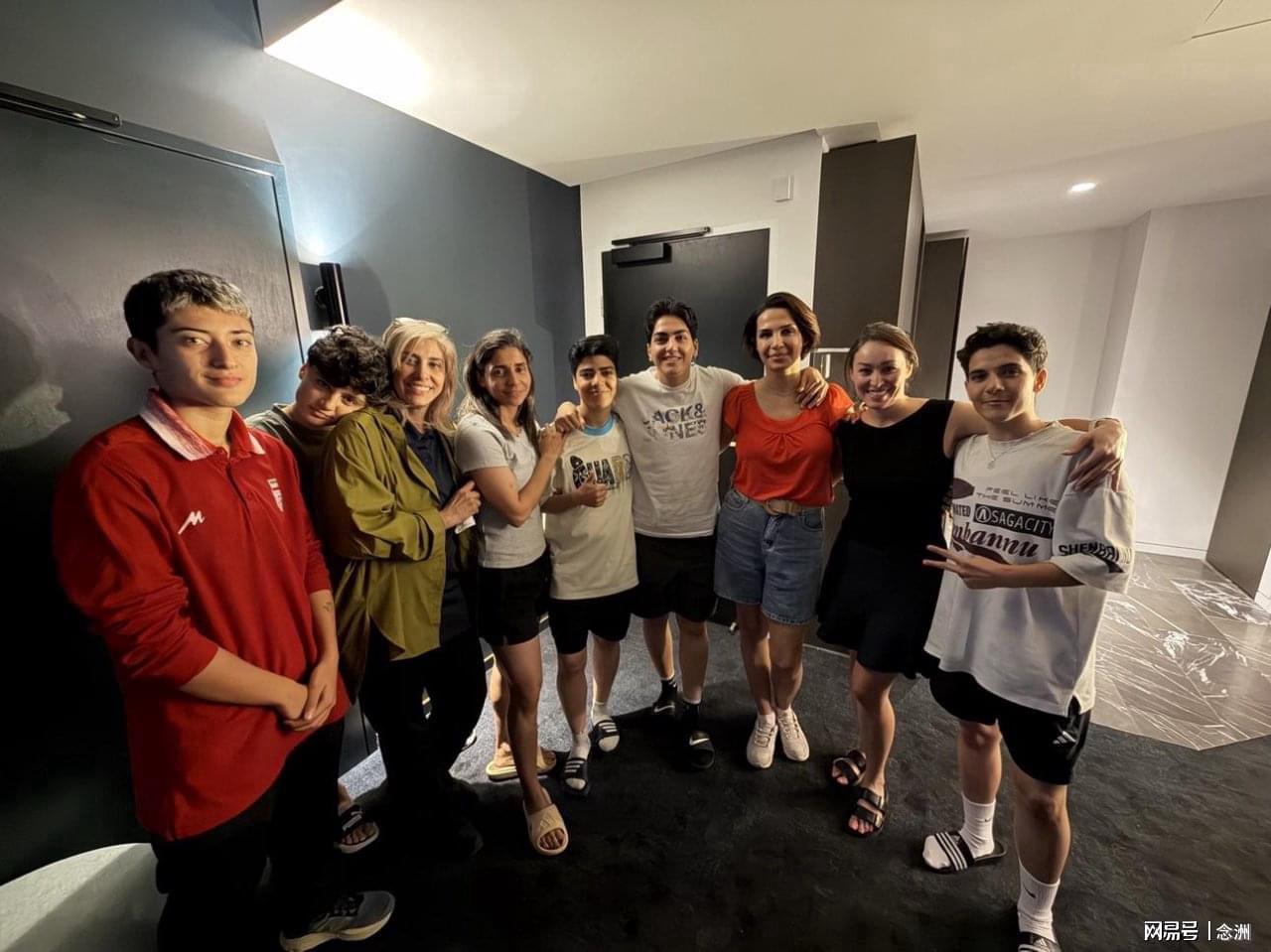 开云体育下载-暴露了！伊朗女足6人从安全屋撤离 1人反悔将地点告知伊朗大使馆